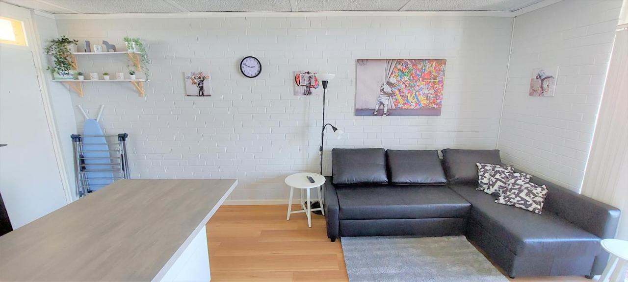 Sky High On Arundel - Central Fremantle Apartment Екстериор снимка